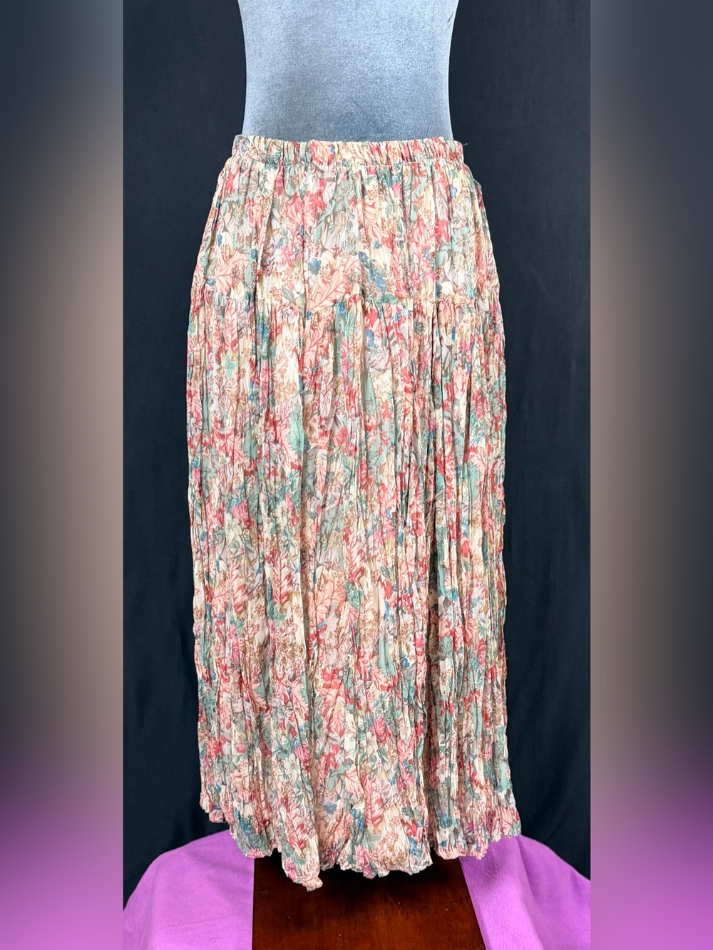 VTG Pleated Floral Midi Skirt in Coral Mint Lined Flowy light weight pull on